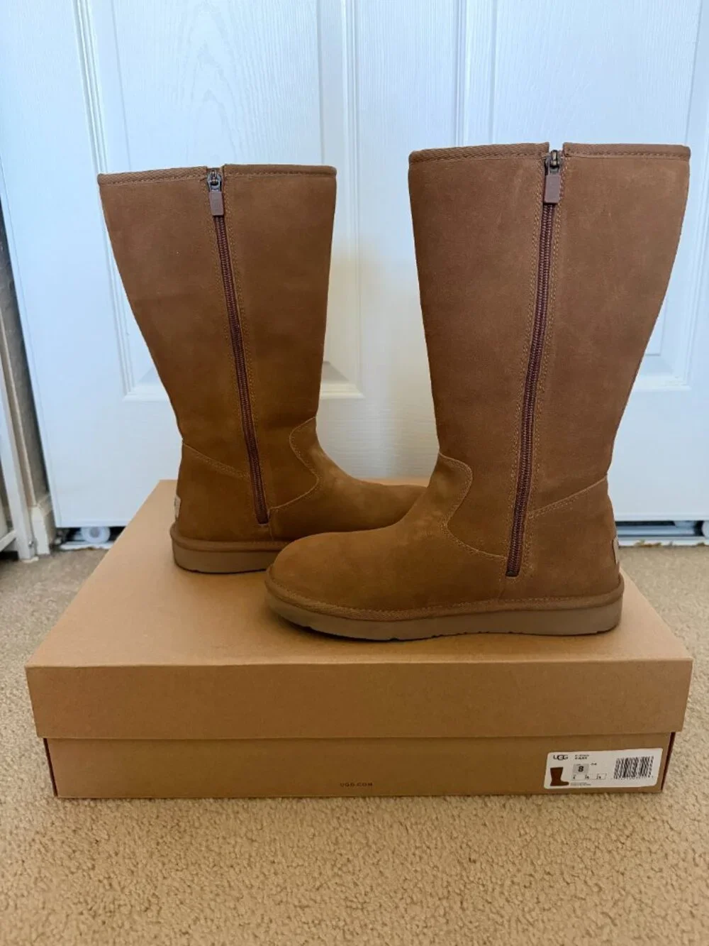 Women’s UGG Alber Boots Chestnut - Size 8 1118956